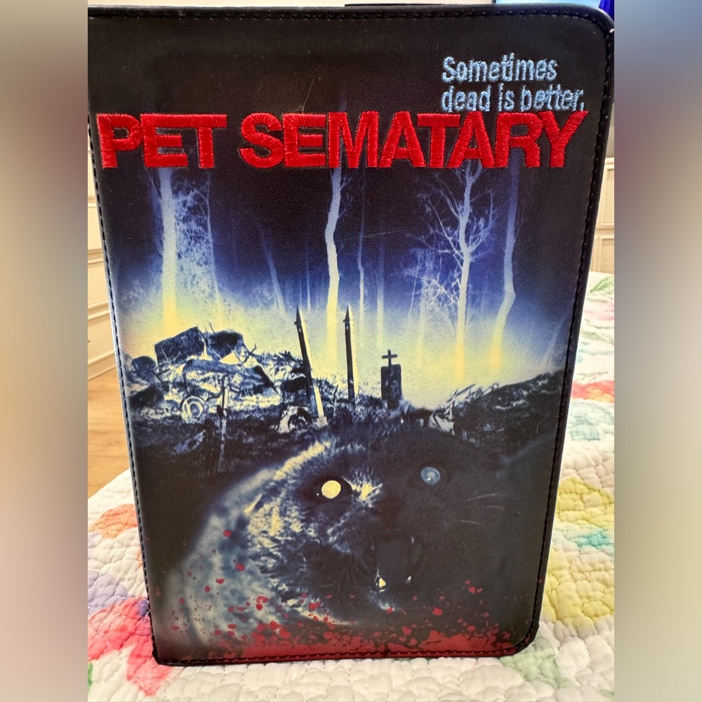 Brand new “Pet Sematary” book purse